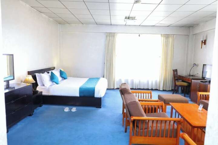 Room 2 of 25