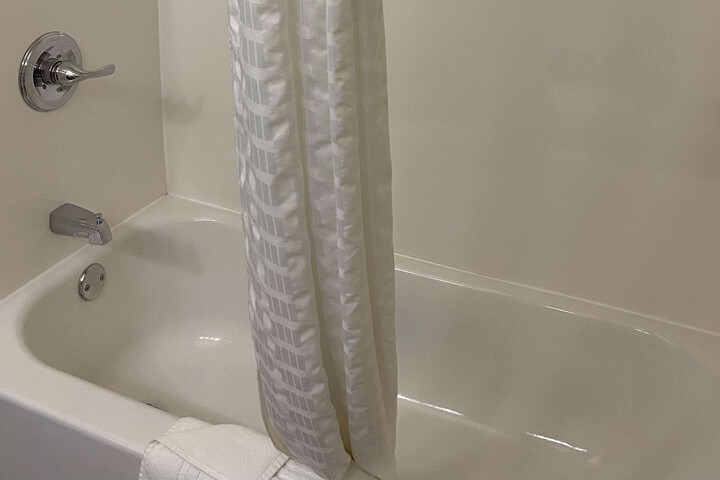 1 Queen Bed Suite Accessible (14 of 24)