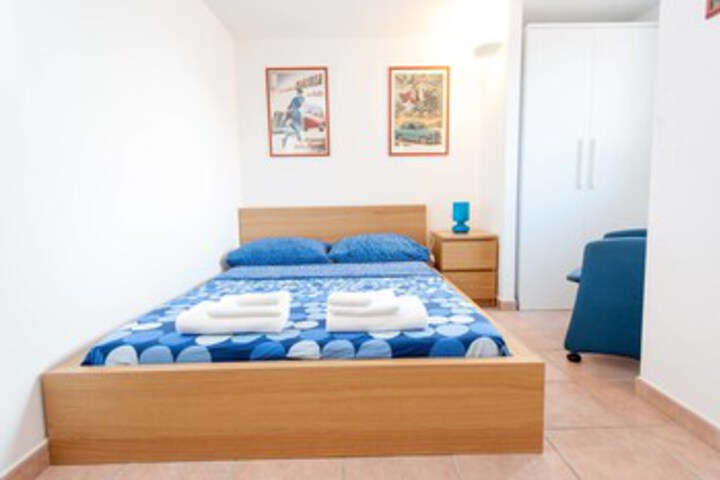 Room 43 of 59
