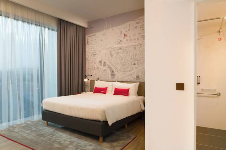 Room 35 of 67