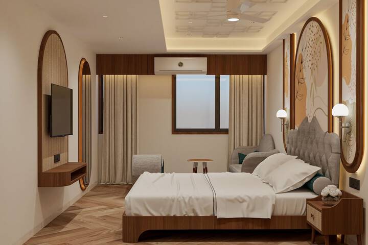 Room 3 of 12