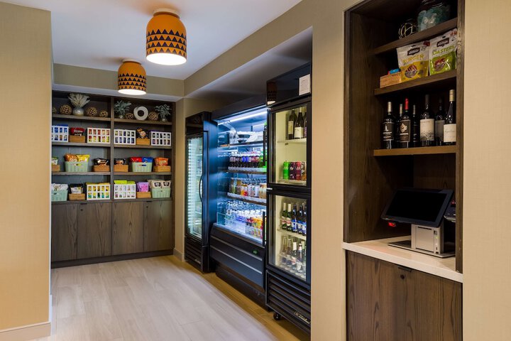 Snack bar