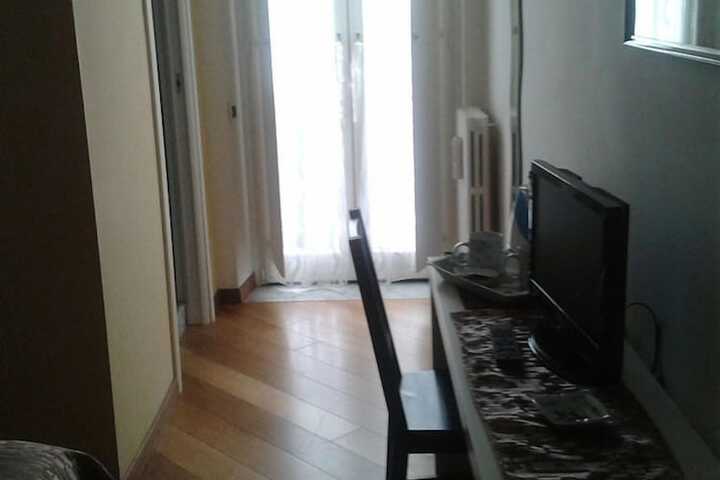 Room 7 of 61