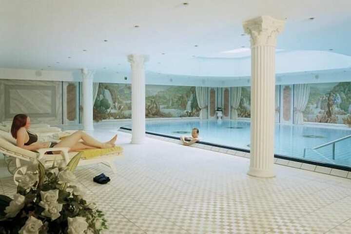 Pool 19 of 28
