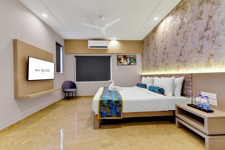 Room 12 of 27