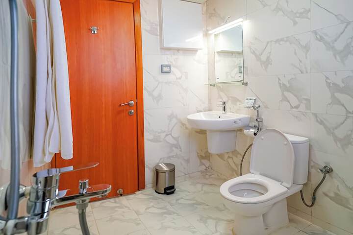 Room 30 of 47