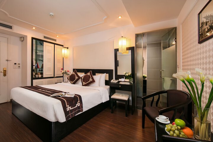 Room 25 of 106