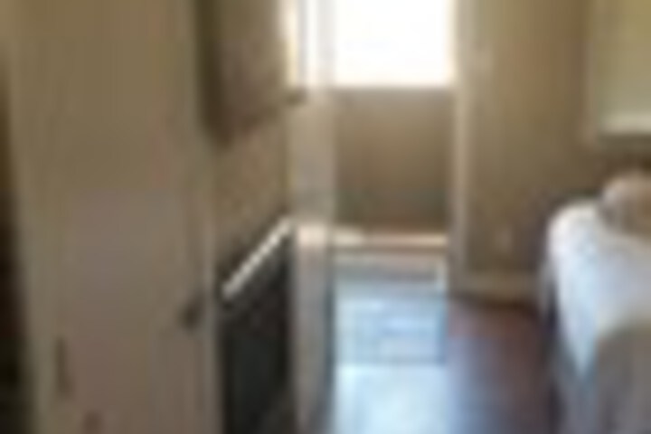 Room 14 of 828