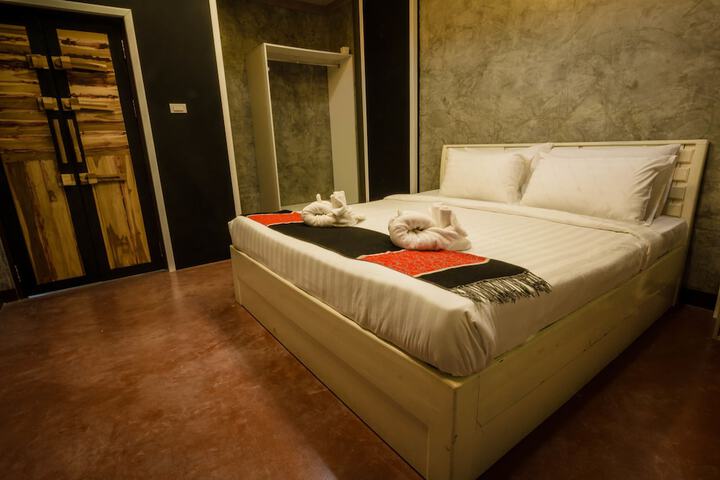 Room 43 of 90