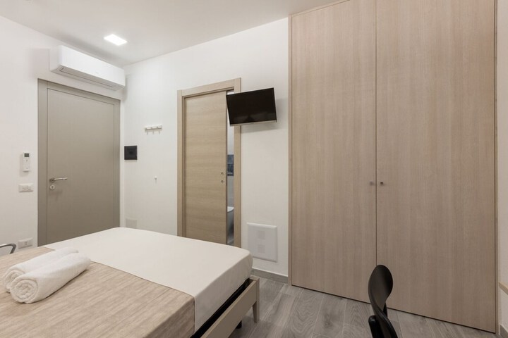 Room 12 of 49