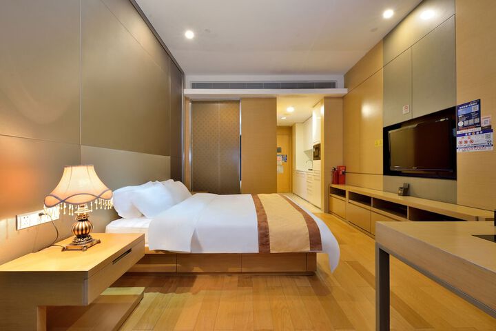 Room 30 of 76