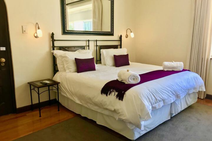 Room 21 of 110