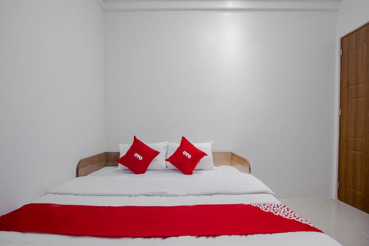 Room 21 of 32