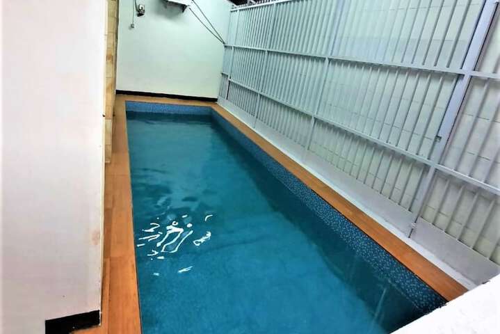 Pool 29 of 34