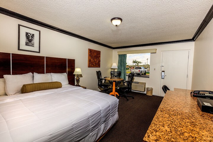 Room 7 of 26
