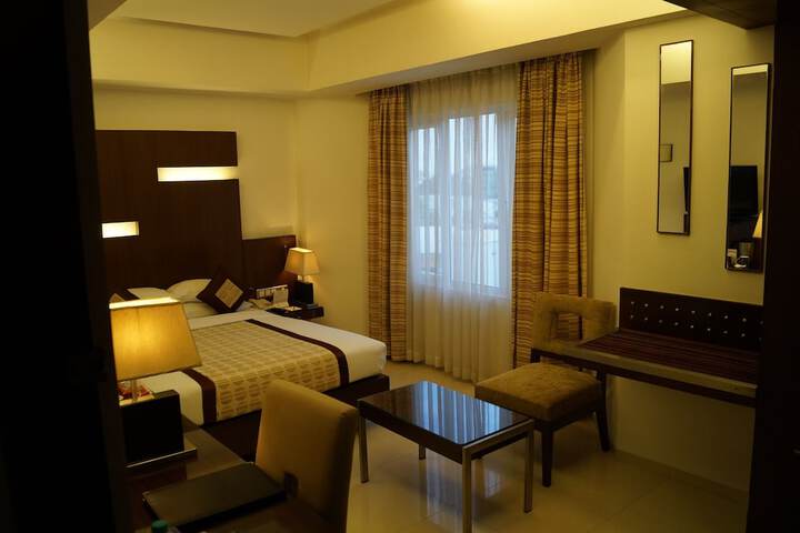 Room 19 of 76
