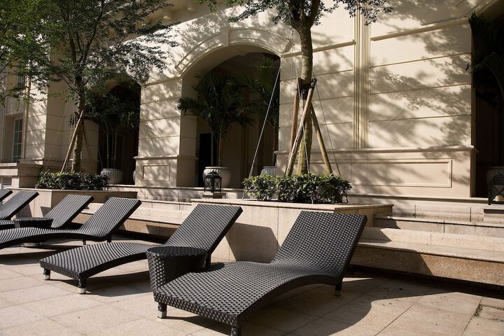 Sundeck 59 of 72