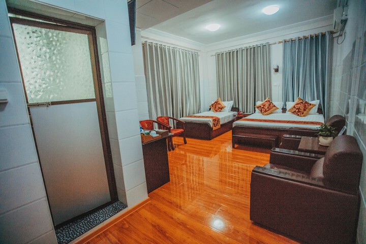 Room 7 of 25