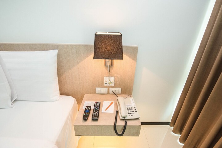 Room 19 of 106