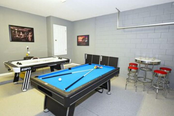 Room 6 of 24