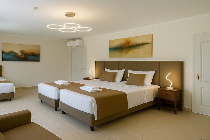 Room 3 of 82
