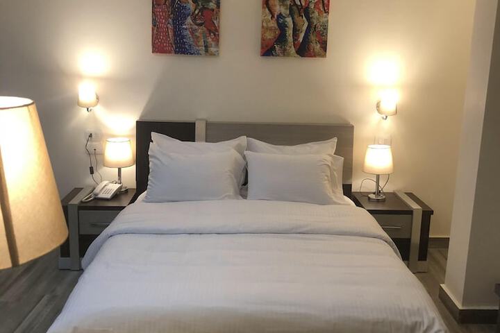 Room 28 of 139