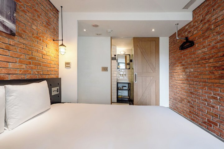 Room 12 of 55