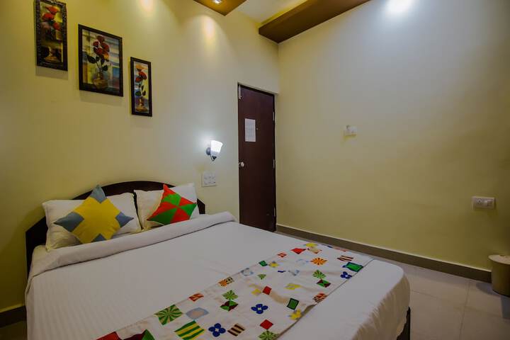 Room 13 of 22