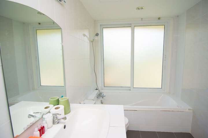 Room 20 of 28