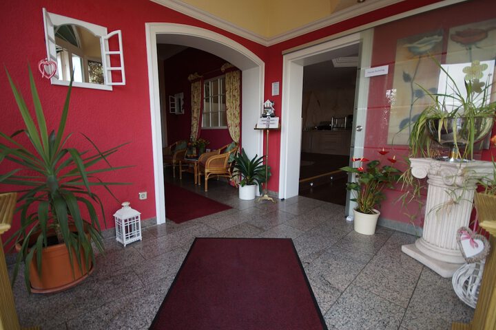Hotel 3 of 72