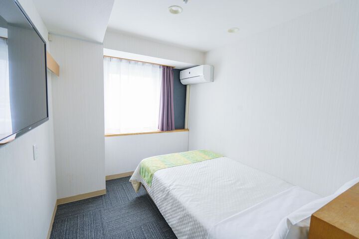 Room 16 of 93