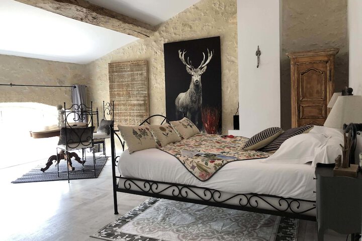 Room 17 of 36