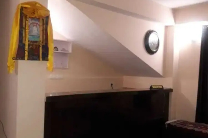 Room 10 of 15