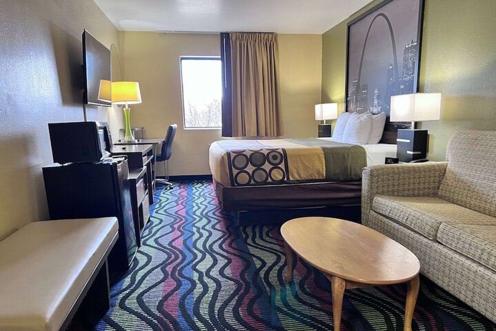 1 King Bed Suite (5 of 10)
