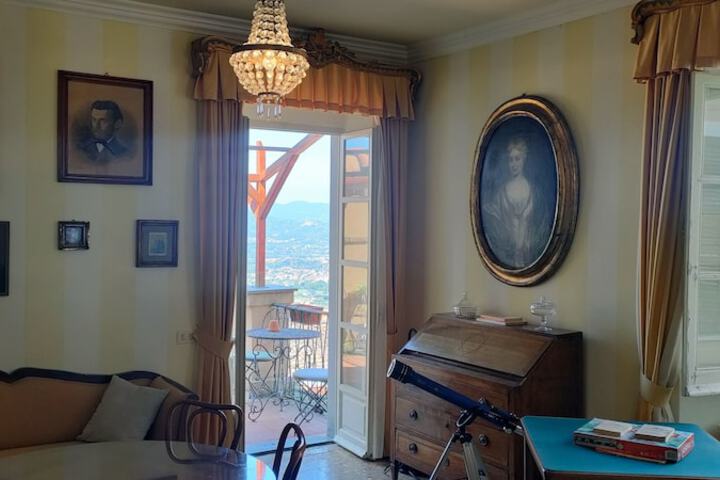 Room 27 of 65
