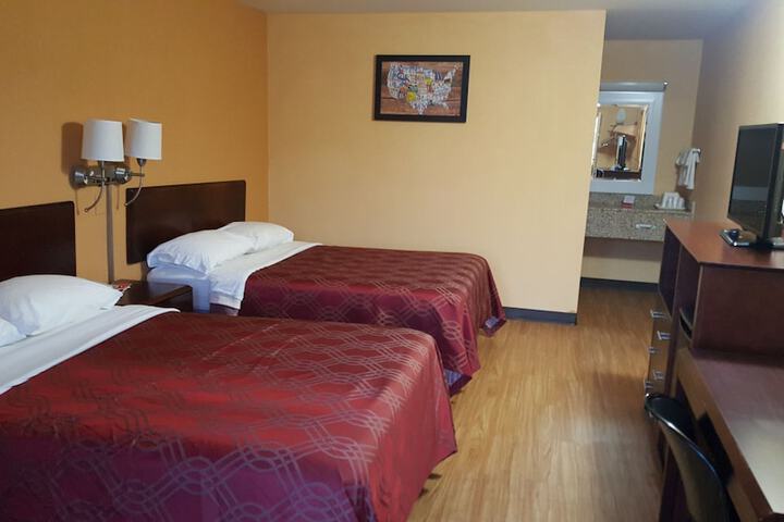 Room 7 of 27