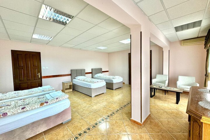 Room 5 of 85