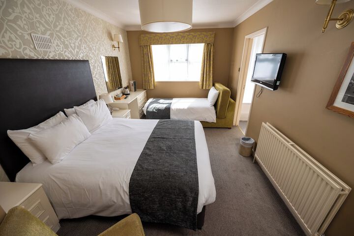 Room 9 of 49