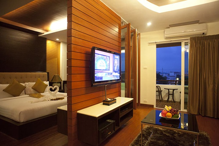 Room 18 of 51