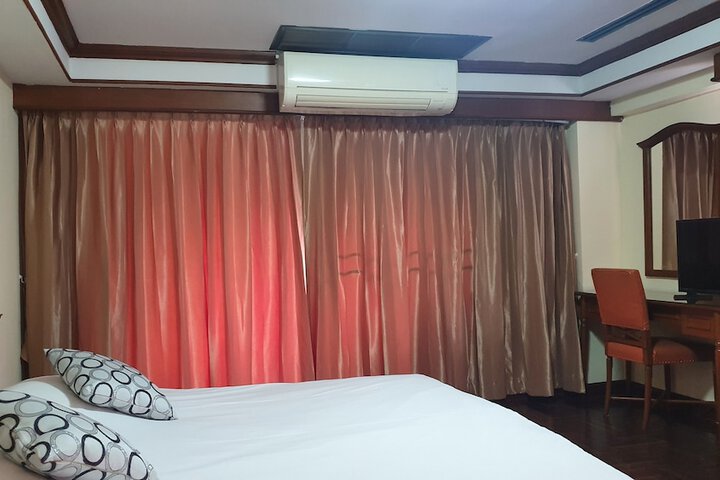 Room 45 of 195