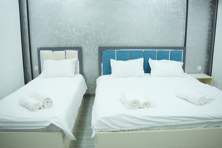 Room 7 of 11