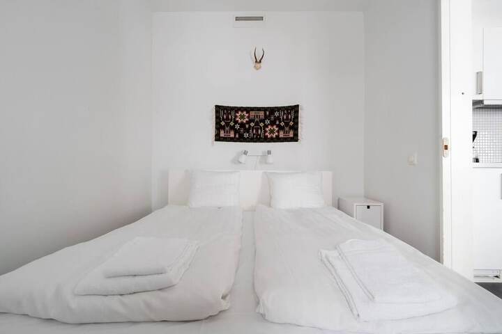 Room 41 of 865