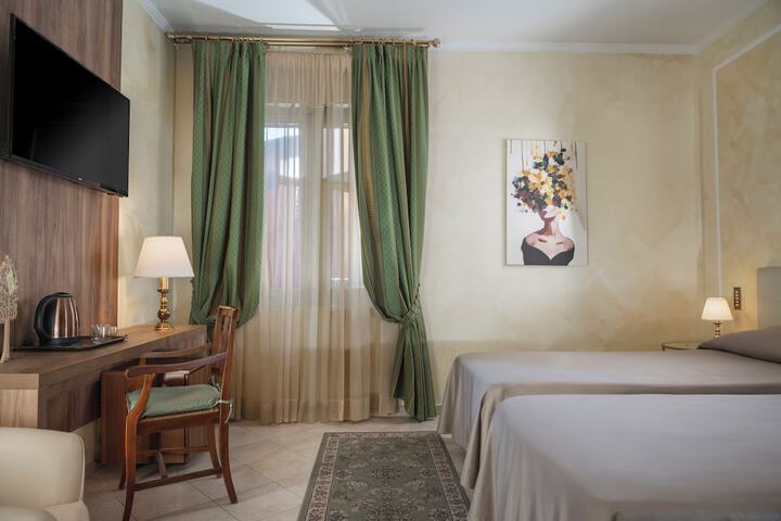 Room 68 of 118