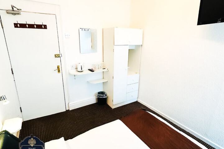Room 15 of 49