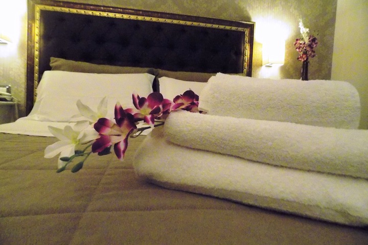 Room 3 of 60