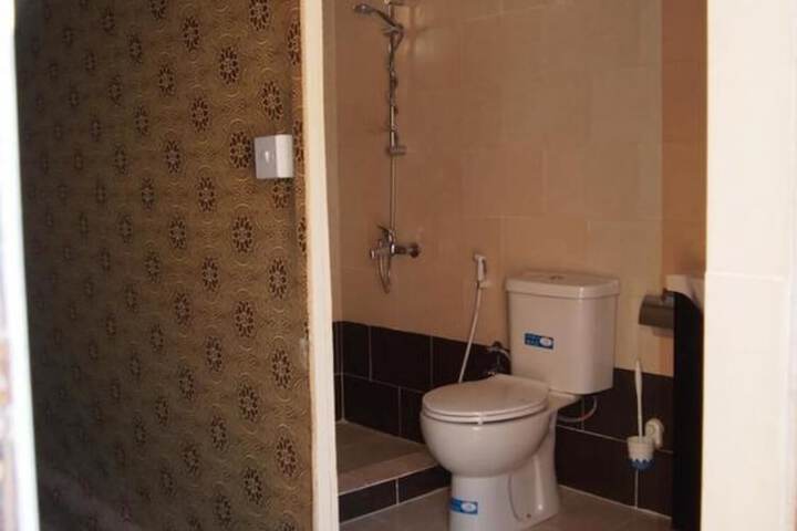 Room 9 of 31
