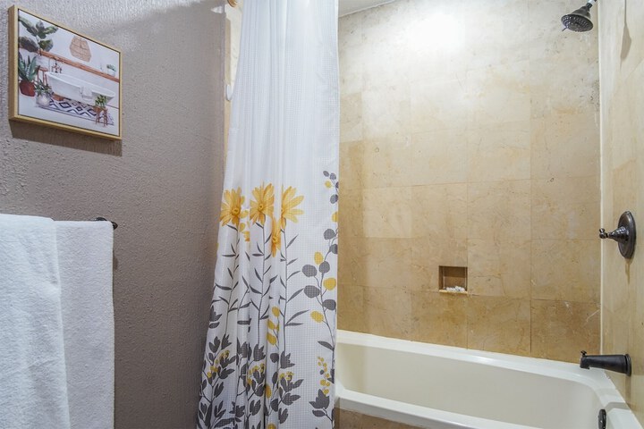 Room 493 of 599