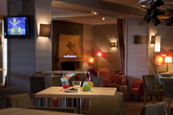 Hotel Interior 7 of 68