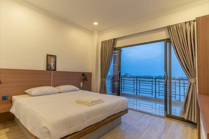 Room 5 of 39