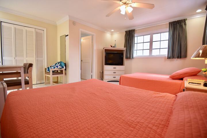 Room 22 of 47
